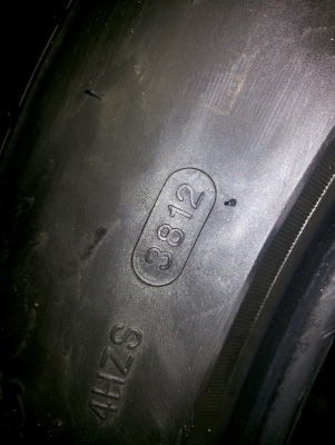 ขายยาง 265/50/20  4 เส้นปี2012