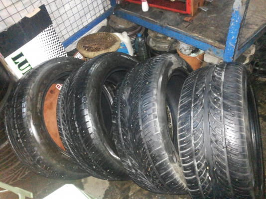 ขายยาง 265/50/20  4 เส้นปี2012