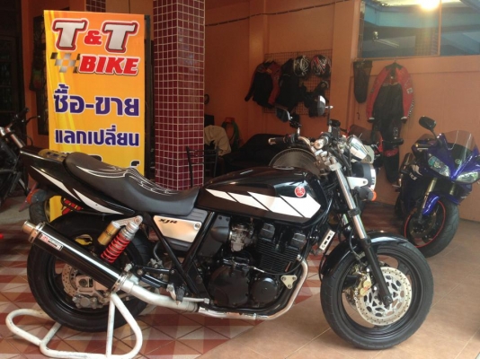 ต้ำพระราม2ขาย yamaha xjr400ปี98ของแต่งตามรูปครับไฟหน้าซีนอล สภาพเก็บงานแล้วทั้งคันครับ