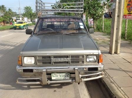 ขายค่ะ นิสสันBigM เครื่องดีเซลTD25 ใช้งานได้ปกติ ภาษีไม่ขาด เอกสารพร้อมโอน รถมือเดียวป้ายแดง