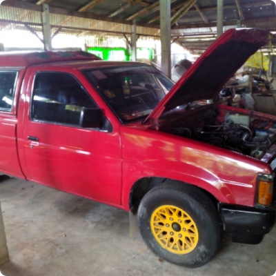 ขายรถ มือ 2 nissan สภาพดี เครือง ดี ราคาต่อรองได้