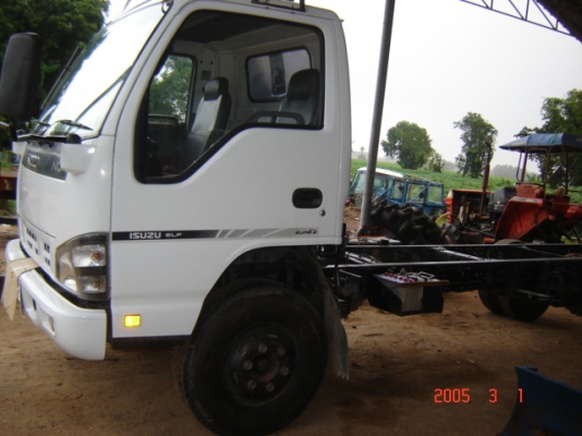 ขาย 6 ล้อ NQR หัวครัชซี สนใจติดต่อ 081-2805754