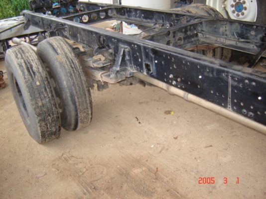 ขาย 6 ล้อ NQR หัวครัชซี สนใจติดต่อ 081-2805754