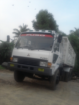 ต้องการขายสิบล้อมิตซู สองเพลา ดั๊มพ์ FN 527 TF ซีรี่ย์2400 (081-9426261,089-8378194) ราคา 1,250,000บาท (เจ้าของขายเอง) ต้องการขายสิบล้อมิตซู สองเพลา ดั๊มพ์ FN 527 TF ซีรี่ย์2400 (081-9426261,089-8378194) ราคา 1,250,000บาท (เจ้าของขายเอง)