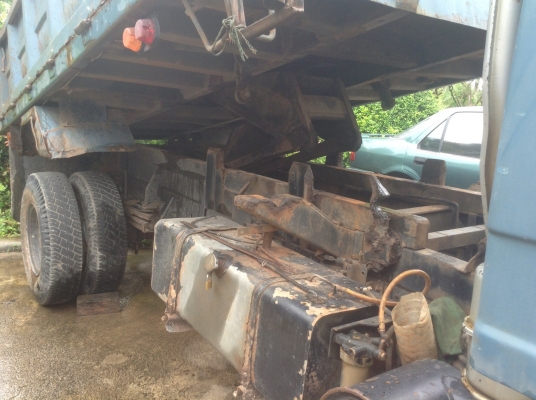 ISUZU หกล้อดัมพ์ ขับดีมาก รถห้างแท้ปี 37 NPR เครื่อง 185 เกียรใหญ่ 6 เกียร เฟืองท้าย F คลัซซี่ดีไม่มีผุ รถใช้งานอยู่ขายตามสภาพ 480,000