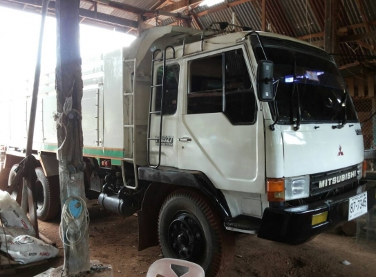 MITSUBISHI FUSO FN527 - 195 HP 6D16 MA สิบล้อดั๊มพ์ 2 เพลา กระบะดั๊มพ์มิเนียม 12 ตันสภาพสวยจัด เครื่องแน่นแรงดีไม่มีเยิ้ม ภายในเก๋งคอนโซลเรือนไมล์ครบพร้อม พวงมาลัยเพาเวอร์ ระบบเบรคทริ๊ปฟี้ ช่วงล่างคัชซีสวยไม่มีบวม ยางสภาพดี 10 เส้นประมาณ 70\% พร้อมบรรทุกพร