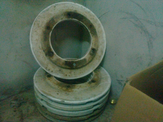 ต้องการขายเวทถ่วงล้อสำหรับรถไถfrord5000ถึง 6640 ต้องการขายเวทถ่วงล้อสำหรับรถไถfrord5000ถึง 6640