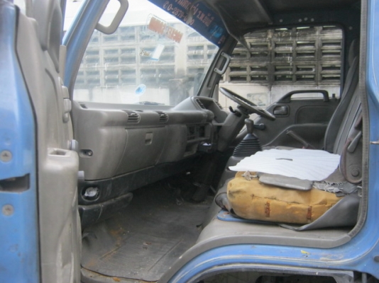 ขาย ISUZU NPR 120 แรง รถตู้แห้ง รถห้างครับ