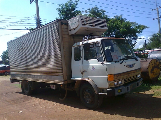 รถหกล้อ HINO GD เครื่อง EH700  160 แรงม้า รถบรรทุกตู้เย็น รถปี 34 หากไม่เอาตู้ลดให้อีก 60,000 บาท.