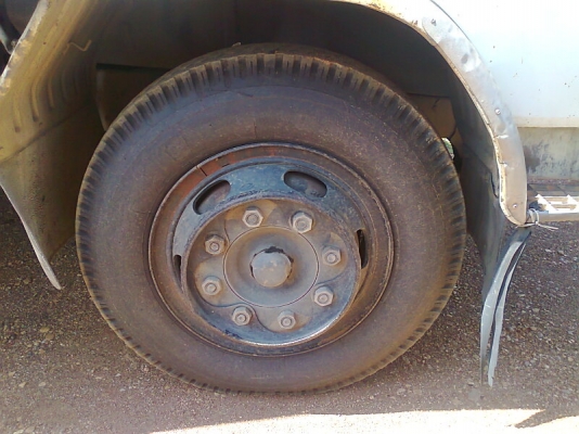 รถหกล้อ HINO GD เครื่อง EH700  160 แรงม้า รถบรรทุกตู้เย็น รถปี 34 หากไม่เอาตู้ลดให้อีก 60,000 บาท.