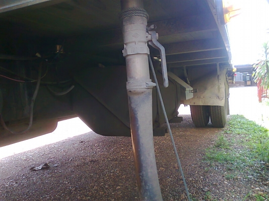 รถหกล้อ HINO GD เครื่อง EH700  160 แรงม้า รถบรรทุกตู้เย็น รถปี 34 หากไม่เอาตู้ลดให้อีก 60,000 บาท.