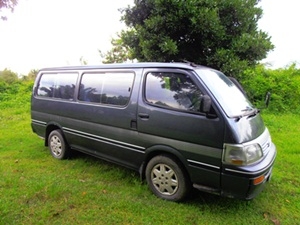 รถตู้หัวจรวดปี 97 เครื่อง 2500 ดีเซล ตัวสุดท้ายมีไมล์วัดรอบ พวงมาลัยเพาว์เวอร์ เจ้าของขายเอง ขายถูกด่วน