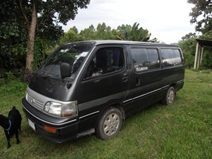 รถตู้หัวจรวดปี 97 เครื่อง 2500 ดีเซล ตัวสุดท้ายมีไมล์วัดรอบ พวงมาลัยเพาว์เวอร์ เจ้าของขายเอง ขายถูกด่วน