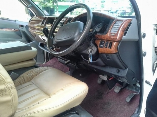 รถตู้ TOYOTA หลังคาสูง ติดต่อเจ้าของโดยตรง คุณนัท 089-989-4909