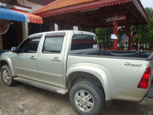 Isuzu D-Max Platinum Hi-Lander 2.5 MT มือเดียว ใหม่กิ๊กกก Isuzu D-Max Platinum Hi-Lander 2.5 MT มือเดียว ใหม่กิ๊กกก