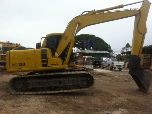 ขายรถแมคโครPC120-6 สภาพพร้อมใช้ ไฟฟ้าครบ สนใจติดต่อ บอย 085-156-2314