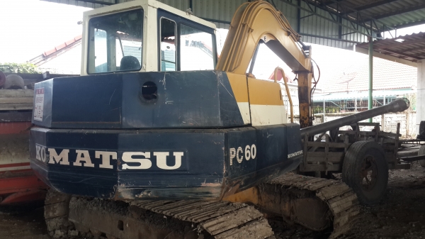 ขายkomatsu PC60 รุ่น 5