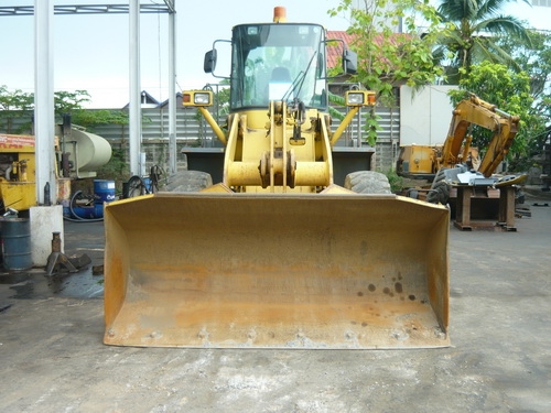 รถตักล้อยาง Komatsu WA250-3E ขนาด 2.5 คิว รถนอกแท้จากญี่ปุ่น 091 695-6445 รถตักล้อยาง Komatsu WA250-3E ขนาด 2.5 คิว รถนอกแท้จากญี่ปุ่น 091 695-6445