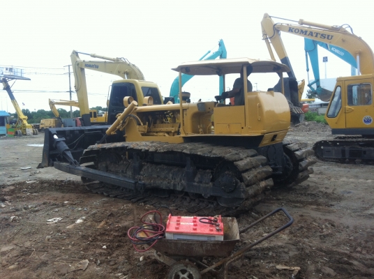 ขายรถแทรกเตอร์CAT D5D สภาพพร้อมใช้ สนใจติดต่อ บอย 085-156-2314