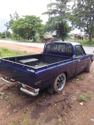 ขายดัสสันช้างเหยียบเครื่องอีซุซุ 2000 ดีเซล รถคลาสสิคสวย โทร 088-4501277 ขายดัสสันช้างเหยียบเครื่องอีซุซุ 2000 ดีเซล รถคลาสสิคสวย โทร 088-4501277