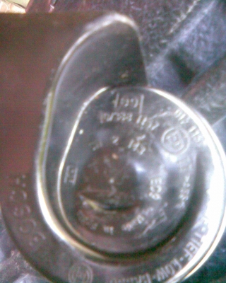 แตรรถยุโรปสวยๆครับเสียงเพราะครับเป็นแตรคู่ครับ  ผลิตในประเทศสเปน  และฝรั่งเศสครับสวยๆครับเสียงดี  เป็นของรถ เบน /ซีตอง  วอลโว่ลครับราคา  550  บาท