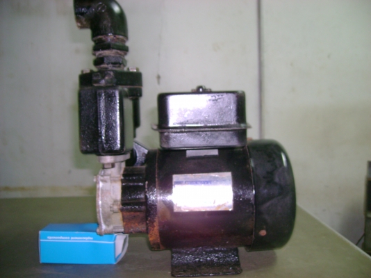 ขายปั๊มน้ำ ยี่ห้อ Makita