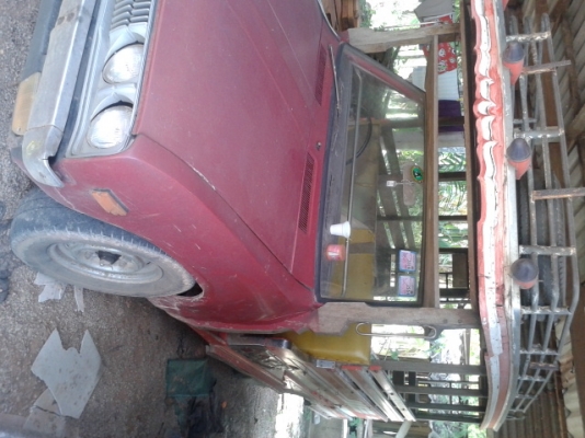 ขายรถสองแถว เป็นรถไม้  นิสัน  พร้อมใช้งาน  สวยมากๆๆ