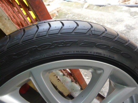 ยางถอดป้ายแดง195/45/16 ปี 5012 DUNLOP SP2050