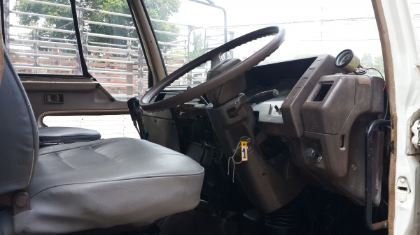 ขายดาวน์ไอ้หลง10สปีดสองเพลาดั้ม 195แรงโทร 0801515451