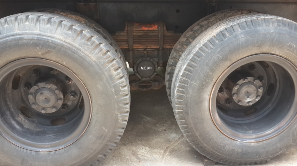 ขายดาวน์ไอ้หลง10สปีดสองเพลาดั้ม 195แรงโทร 0801515451