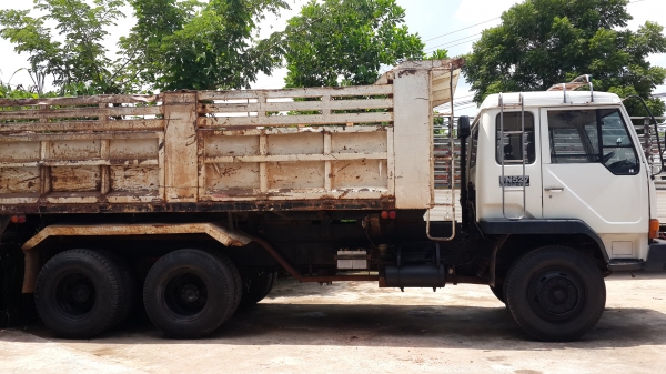 ขายดาวน์ไอ้หลง10สปีดสองเพลาดั้ม 195แรงโทร 0801515451