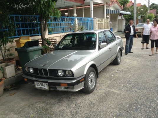 BMW 318 i (4Dr) E 30 ปี 1989 เกียร์ธรรมดา สภาพสวยไม่มีที่ติ