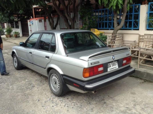 BMW 318 i (4Dr) E 30 ปี 1989 เกียร์ธรรมดา สภาพสวยไม่มีที่ติ