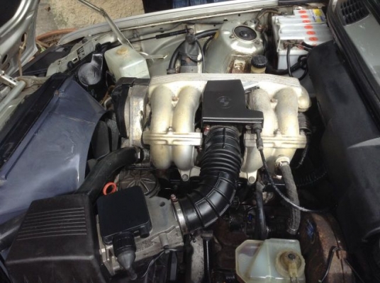 BMW 318 i (4Dr) E 30 ปี 1989 เกียร์ธรรมดา สภาพสวยไม่มีที่ติ