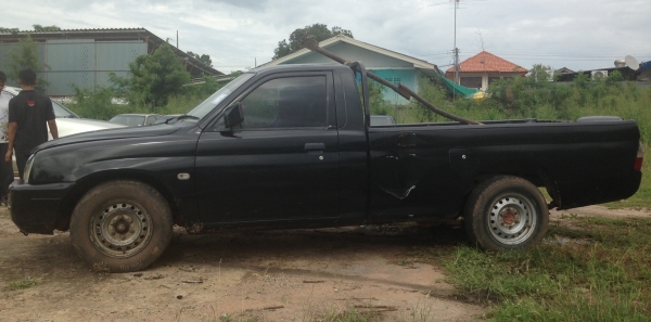 MITSUBISHI L200 STRADA 2.5 MT ปี 42 เพาเวอร์โรงงาน แอร์เย็น เครื่องแน่นแรงดีไม่เยิ้ม ภายในเก๋งคอนโซลสวยครบ บอดี้ตัวถังสวยบางดี กระบะปูพื้นยางลายเนอร์ครบพร้อม ช่วงล่างแน่นมากๆยางสภาพดี 4 เส้นประมาณ 60\% พร้อมใช้งาน เอกสารทะเบียนครบพร้อมโอน ราคาต่อรองได้ครับ MITSUBISHI L200 STRADA 2.5 MT ปี 42 เพาเวอร์โรงงาน แอร์เย็น เครื่องแน่นแรงดีไม่เยิ้ม ภายในเก๋งคอนโซลสวยครบ บอดี้ตัวถังสวยบางดี กระบะปูพื้นยางลายเนอร์ครบพร้อม ช่วงล่างแน่นมากๆยางสภาพดี 4 เส้นประมาณ 60\% พร้อมใช้งาน เอกสารทะเบียนครบพร้อมโอน ราคาต่อรองได้ครับ