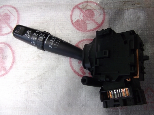 ก้านสวิตช์ยกเลี้ยวฝั่งซ้ายหรือสวิตช์ปัดน้ำฝนของ TOYOTA ESTIMA