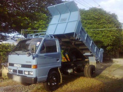 ขายรถบรรทุก 6 ล้อดั๊มพ์ Isuzu NKR 110 แรง รถห้าง เกียร์สั้น ยางดี ดั๊มพ์ดิน 3.60 เมตร