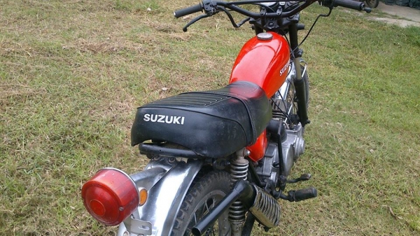 ขาย suzuki ts100 ท่อแซก ขาย suzuki ts100 ท่อแซก