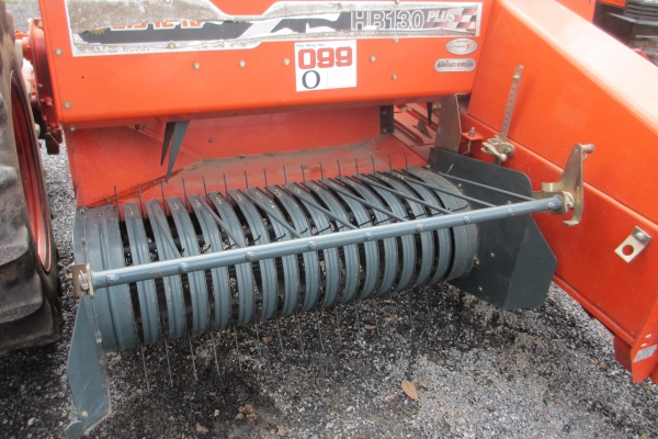 เครื่องอัดฟาง Kubota HB130 PLUS ของใหม่ ราคามือสอง เครื่องอัดฟาง Kubota HB130 PLUS ของใหม่ ราคามือสอง