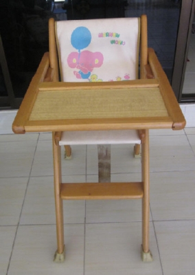 เก้าอี้เด็กสามตัว สามแบบ สามสไตล์