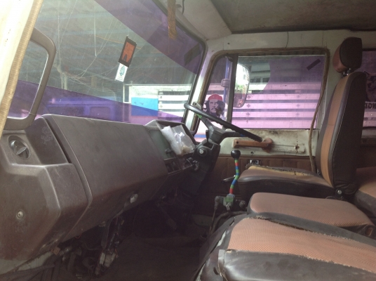 HINo. F18เพลาเดียวหัวคัสซี