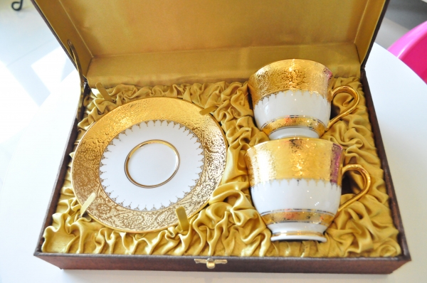 ชุดกาแฟเบญจรงค์