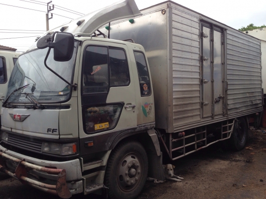 ขาย 6 ฮีโน่ รุ่น FF 3 H ปี 95 ไฟฟ้า ตู้แห้ง 3 บาน ฝาท้ายไฮโดลิค เครื่อง 195 แรง ยาว 5.50 เมตร ขาย 6 ฮีโน่ รุ่น FF 3 H ปี 95 ไฟฟ้า ตู้แห้ง 3 บาน ฝาท้ายไฮโดลิค เครื่อง 195 แรง ยาว 5.50 เมตร