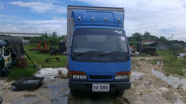 ขายรถบรรทุก6ล้อ ISUZU NKR 130 ตู้แห้งพร้อมลิฟขนของอย่างดี