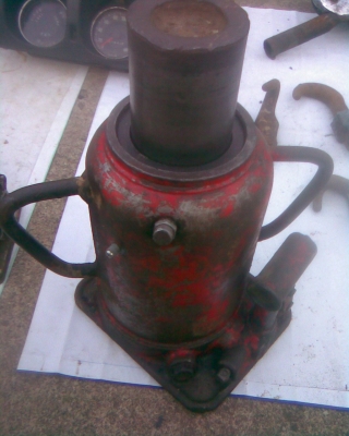 แม่แรง 50 ตันของนอกทรงเตี้ยตัวใหญ่