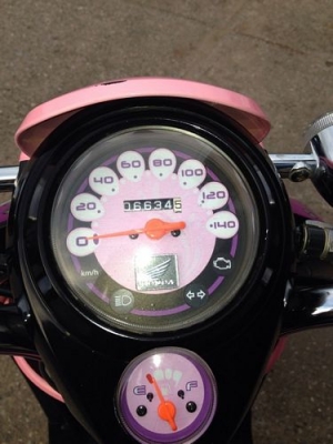 SCOOPY Iลาย VIVID GIRL รถปี2012วิ่ง6xxxโลรถสวยๆราคาเบาๆ