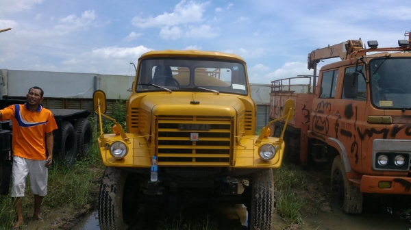 ขายรถบรรทุก 10 ล้อบรรทุก น้ำสวยๆ เก๋ รถ ทหาร เครื่องดี ขับเคลื่อนล้อหน้า