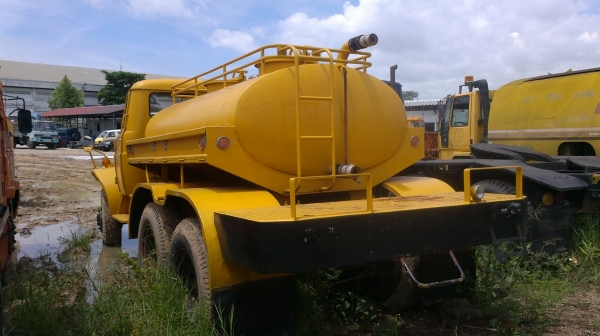 ขายรถบรรทุก 10 ล้อบรรทุก น้ำสวยๆ เก๋ รถ ทหาร เครื่องดี ขับเคลื่อนล้อหน้า