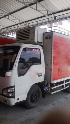 รถฮีโน่ 6 ล้อ ตู้เย็น 121 แรงม้า / รถอิซุซุ 6 ล้อ ตู้เย็น 100 แรงม้า  ( ขายคู่ )  สนใจติดต่อ 081 - 6079515