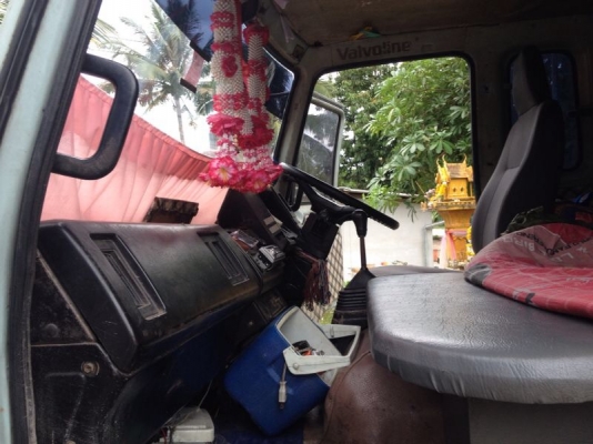 รถอีซูซุ 10 ล้อ รั่ว FVM 175 แรงม้า   สนใจติดต่อ 081 - 6079515